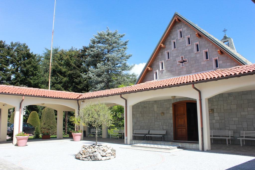 Centro Di Spiritualita Maria Candida Armeno Exterior photo